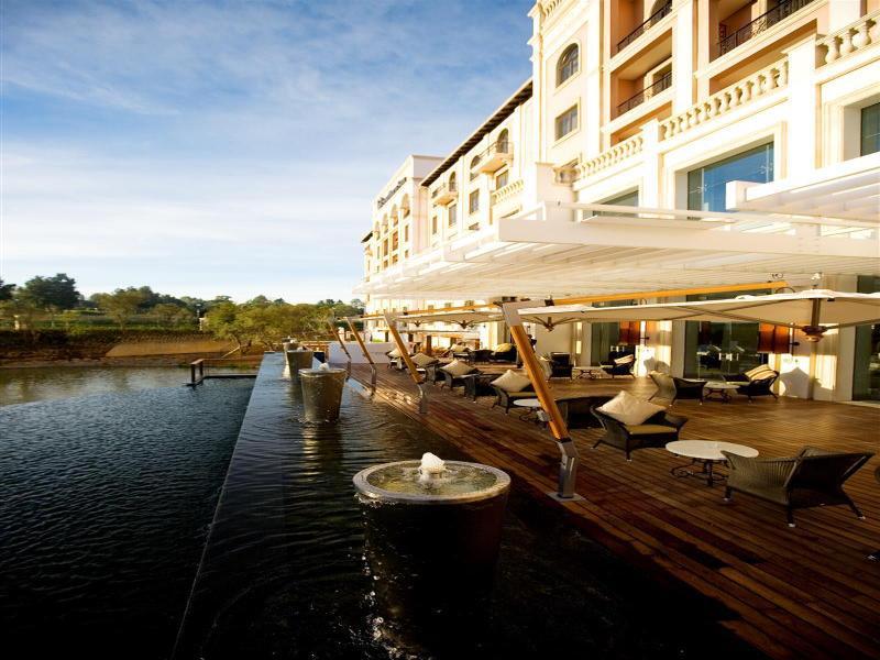 Pivot Hotel Montecasino Johannesburg Buitenkant foto