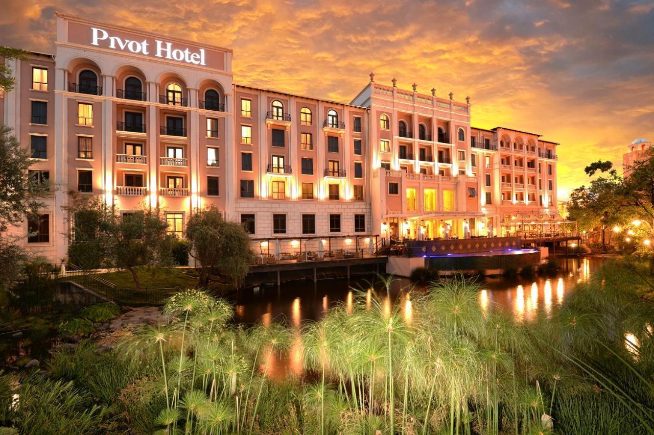 Pivot Hotel Montecasino Johannesburg Buitenkant foto