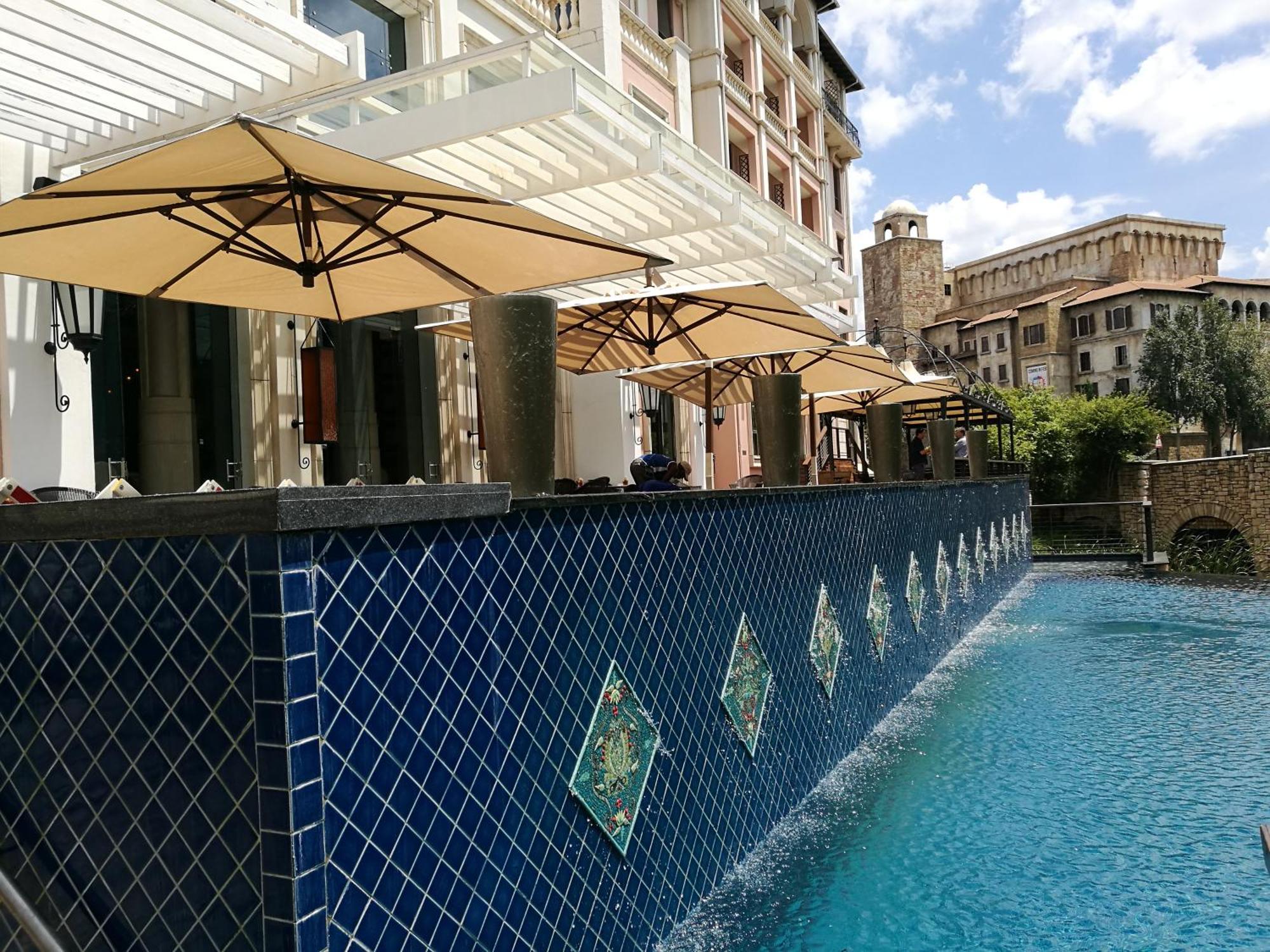 Pivot Hotel Montecasino Johannesburg Buitenkant foto
